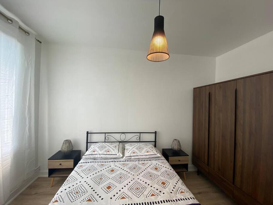 Bel Appartement Centre Ville De Vierzon Kültér fotó